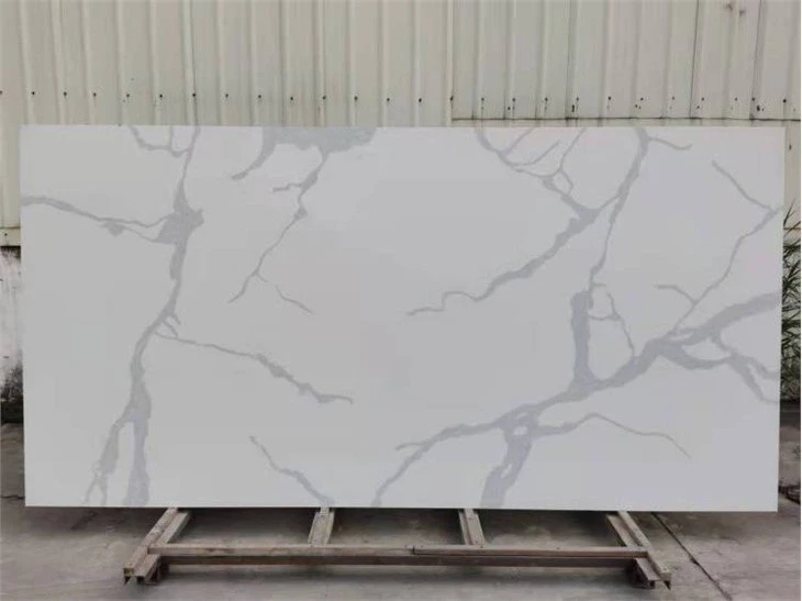 Calacatta Quartz Slab